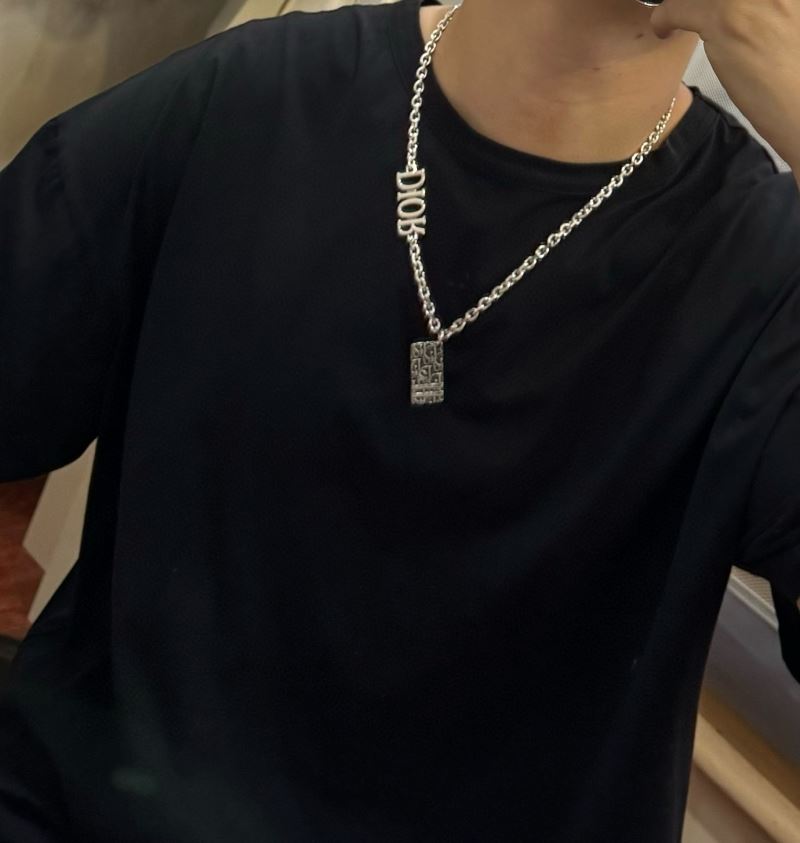 chr1st1an D10r necklaces